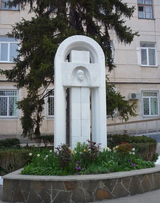 памятник Даше Севастопольской